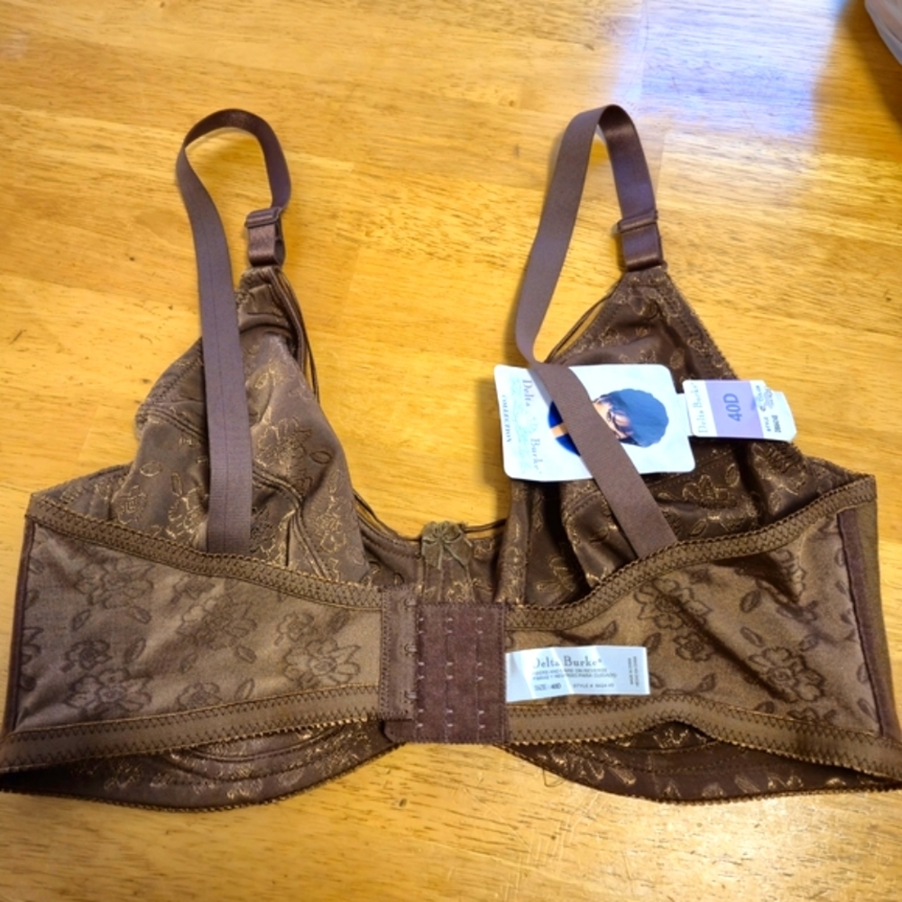Delta Burke Brown Satin Bra with Adjustable Straps‎ - Picture 5 of 7